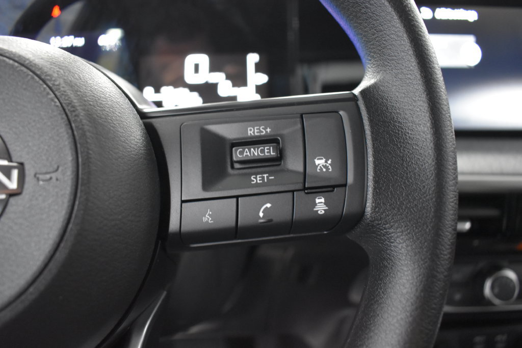 Certified 2025 Nissan Kicks SV FWD image 27