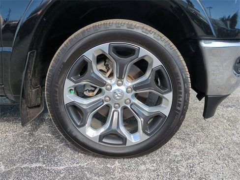 Used 2024 RAM 1500 Limited image 11