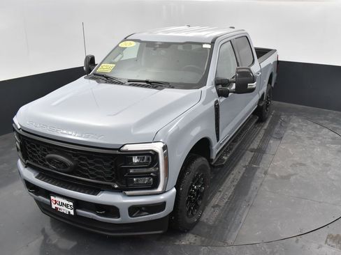 Used 2026 Ford F250 Lariat w/ Black Appearance Package image 46