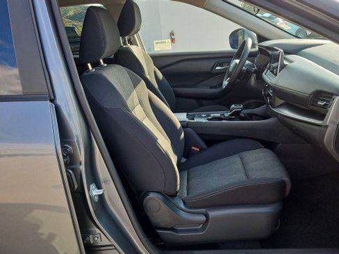 Used 2026 Nissan Rogue SV FWD image 27