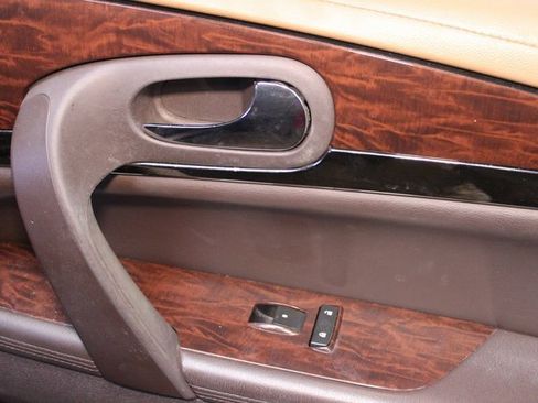 Used 2016 Buick Enclave Premium image 9