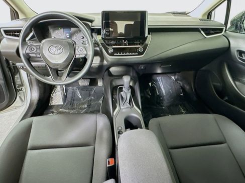 Used 2025 Toyota Corolla LE image 16