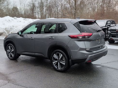 Used 2024 Nissan Rogue SL w/ SL Premium Package image 5