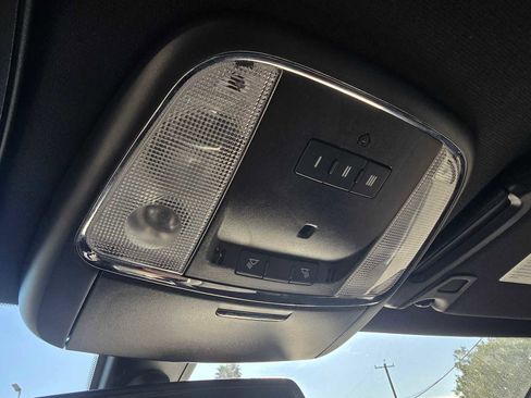 Used 2022 Dodge Charger R/T w/ Plus Group image 32