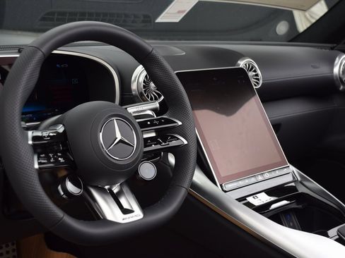 New 2025 Mercedes-Benz SL 63 AMG S e Performance 4MATIC image 18