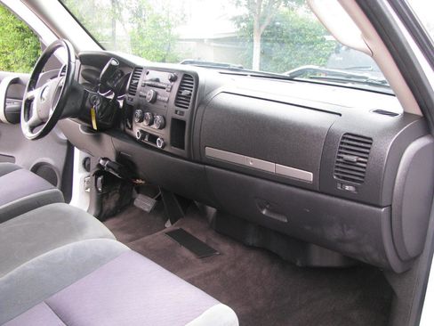 Used 2009 Chevrolet Silverado 1500 LT w/ Power Pack Plus RWD image 10