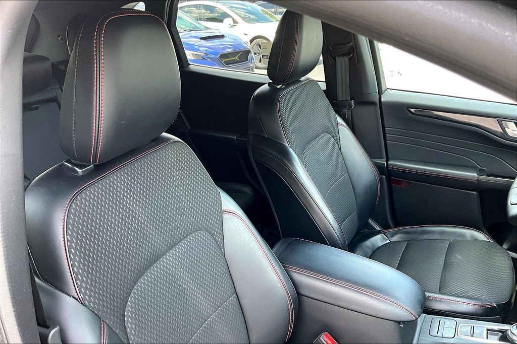 Used 2023 Ford Escape ST-Line AWD/4WD image 29