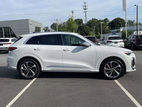 Used 2025 Audi SQ5 Premium Plus AWD/4WD image 8
