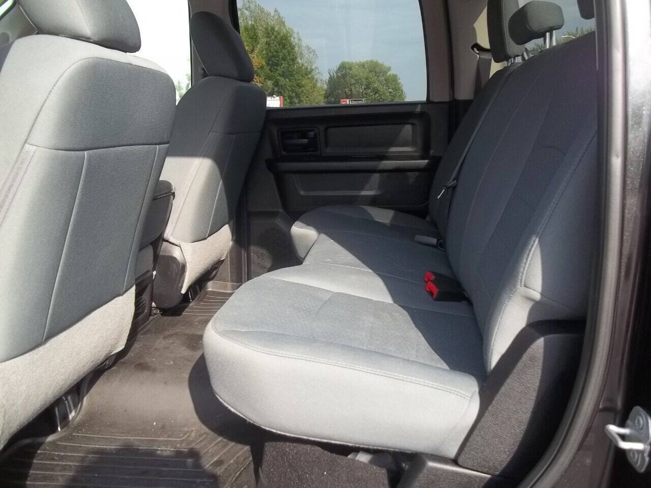 Used 2018 RAM 1500 Express w/ Wheel & Sound Group AWD/4WD image 8