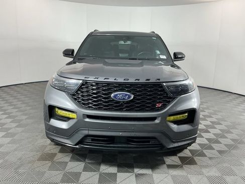 Used 2022 Ford Explorer ST w/ Equipment Group 401A AWD/4WD image 2