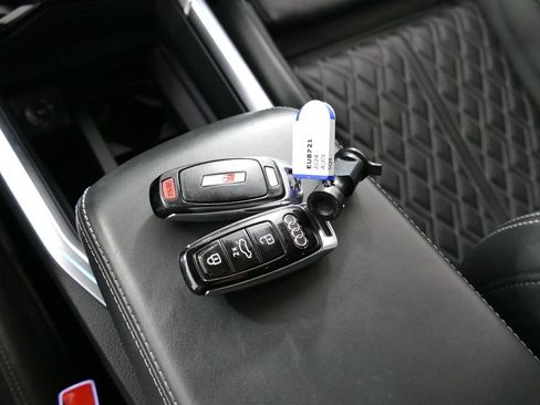 Used 2024 Audi Q8 e-tron Prestige AWD/4WD image 21