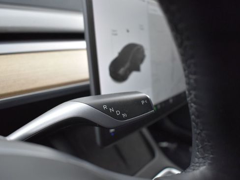 Used 2021 Tesla Model 3 Standard Range Plus image 19