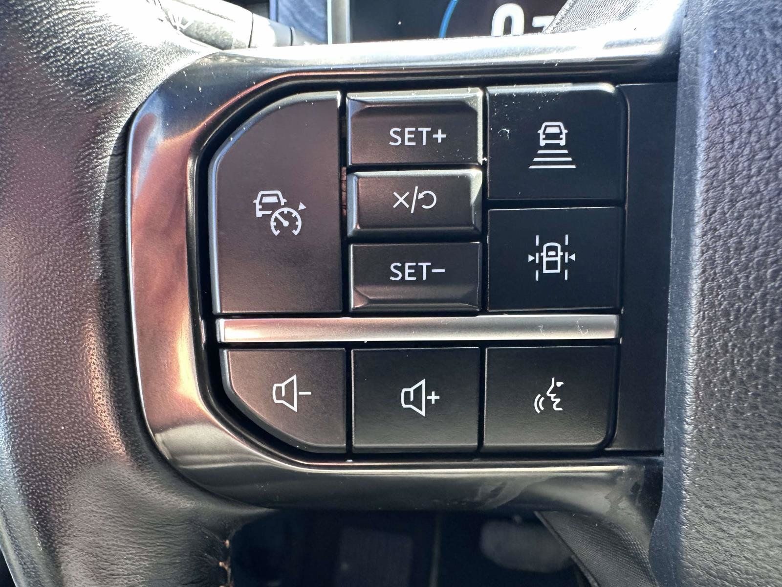 Used 2023 Ford F150 Platinum AWD/4WD image 17