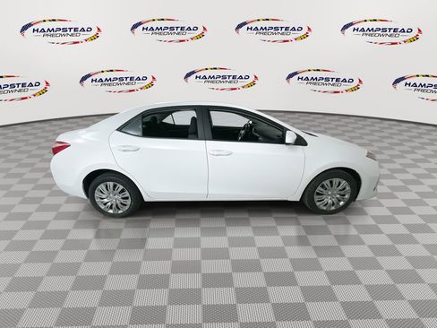 Used 2018 Toyota Corolla LE FWD image 9
