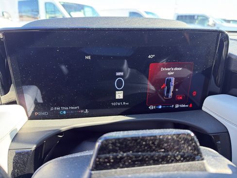 Used 2025 Lincoln Aviator Reserve w/ Equipment Group 201A image 10