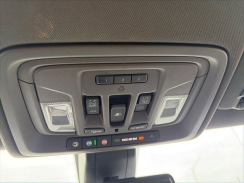 Used 2020 GMC Sierra 1500 SLT w/ SLT Premium Plus Package image 25