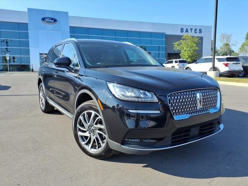 Used 2022 Lincoln Corsair Standard w/ Equipment Group 101A image 1