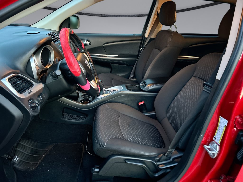 Used 2018 Dodge Journey SXT w/ Connectivity Group FWD image 11