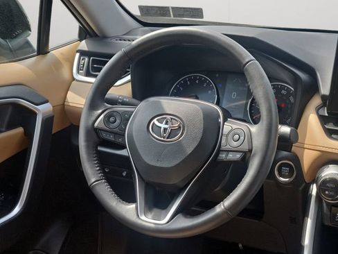 Used 2022 Toyota RAV4 XLE w/ Convenience Package image 19