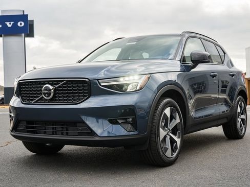 New 2026 Volvo XC40 B5 Plus w/ Protection Package Premier image 3