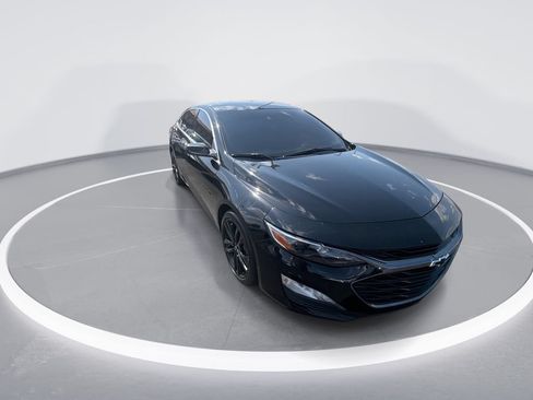 Used 2024 Chevrolet Malibu LT w/ Midnight Edition FWD image 2