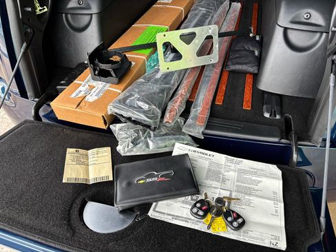 Used 2005 Chevrolet SSR LS w/ Preferred Equipment Group image 41