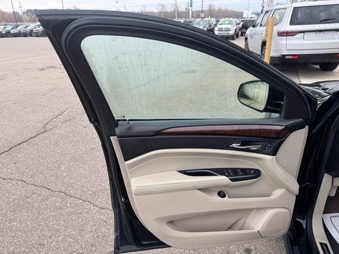 Used 2013 Cadillac SRX Luxury w/ Driver Awareness Package image 15