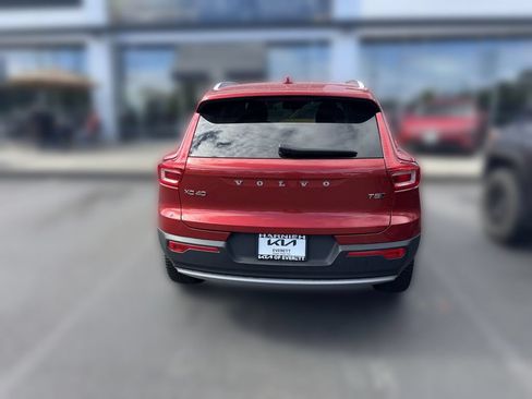 Used 2021 Volvo XC40 T5 Momentum w/ Premium Package AWD/4WD image 6