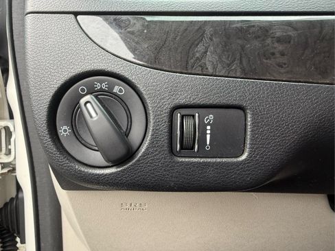 Used 2013 Dodge Grand Caravan SE FWD image 23