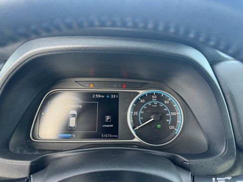 Used 2020 Nissan Leaf SV w/ SV Technology Package image 13