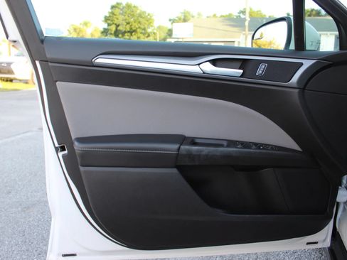 Used 2016 Ford Fusion S FWD image 10