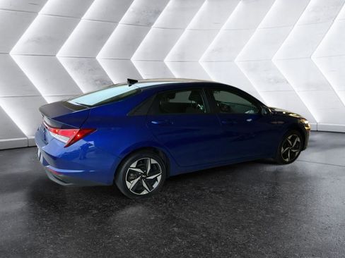 Certified 2023 Hyundai Elantra SEL w/ Convenience Package image 4