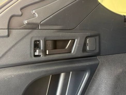 Used 2020 Subaru Outback Premium AWD/4WD image 7