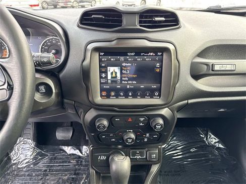 Used 2021 Jeep Renegade Latitude w/ Sun & Sound Group image 26