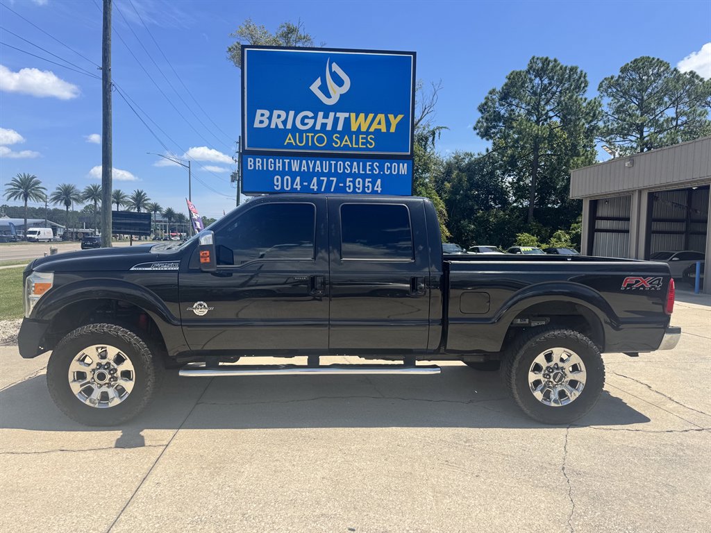 Used 2015 Ford F250 Lariat w/ Lariat Interior Package AWD/4WD image 2