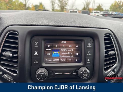 Used 2018 Jeep Compass Latitude w/ Cold Weather Group image 27