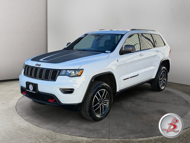 Used 2021 Jeep Grand Cherokee Trailhawk AWD/4WD image 3