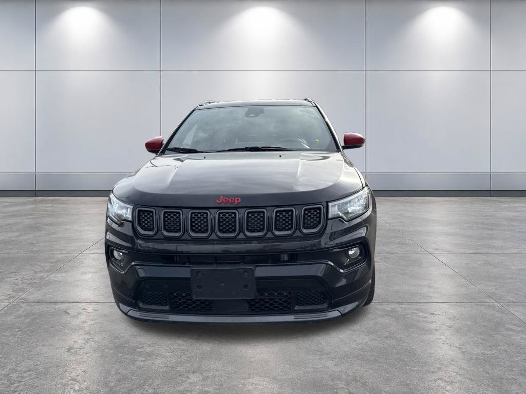 Used 2023 Jeep Compass Limited AWD/4WD image 2