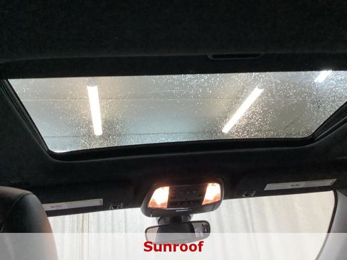 Used 2022 Jeep Grand Cherokee Limited image 30