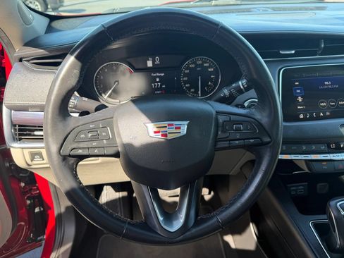 Used 2019 Cadillac XT4 Luxury FWD image 23