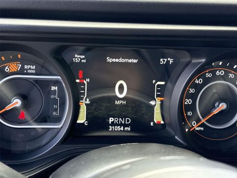 Used 2025 Jeep Wrangler Unlimited Rubicon AWD/4WD image 10