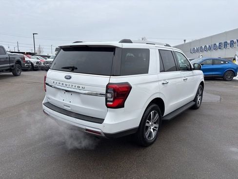 Used 2024 Ford Expedition Limited image 3