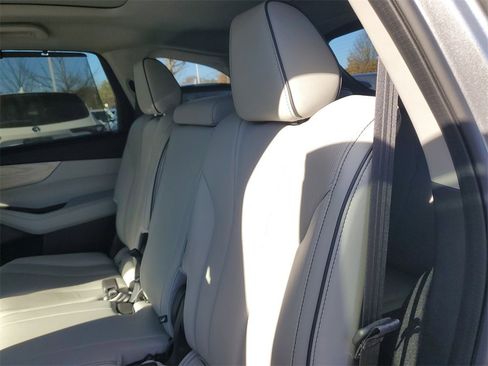 Certified 2023 Acura MDX SH-AWD w/ Advance Package image 15