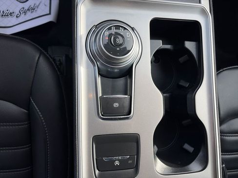 Used 2024 Ford Edge SEL w/ Convenience Package image 29