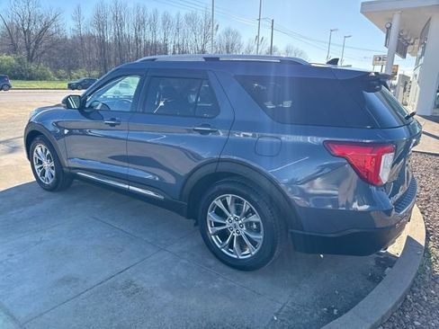 Used 2021 Ford Explorer Limited w/ Equipment Group 301A image 3