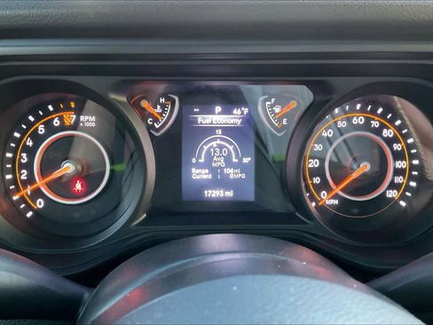 Used 2025 Jeep Gladiator Sport image 24