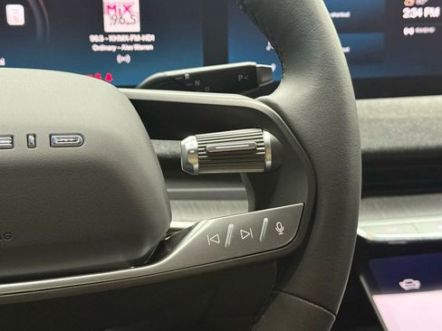 Used 2025 Lucid Air Touring image 33