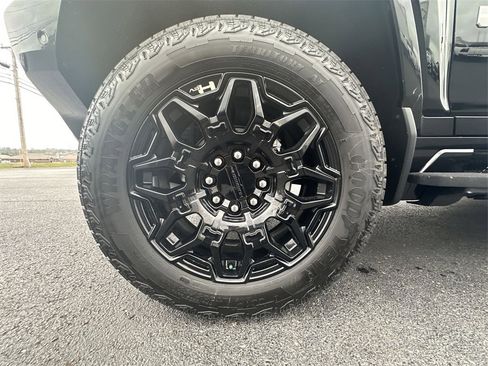 New 2025 GMC Hummer EV 2X image 10