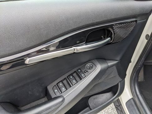 Used 2021 Kia Seltos SX w/ SX Sunroof Package image 17