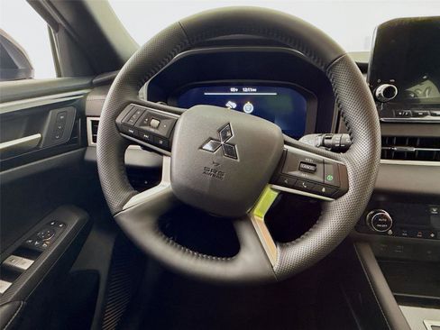 New 2025 Mitsubishi Outlander SEL Black Edition image 11